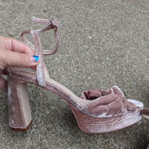 H&M Crushed Pink Velvet Chunky Heels Size 8/38 New - Picture 7 of 7